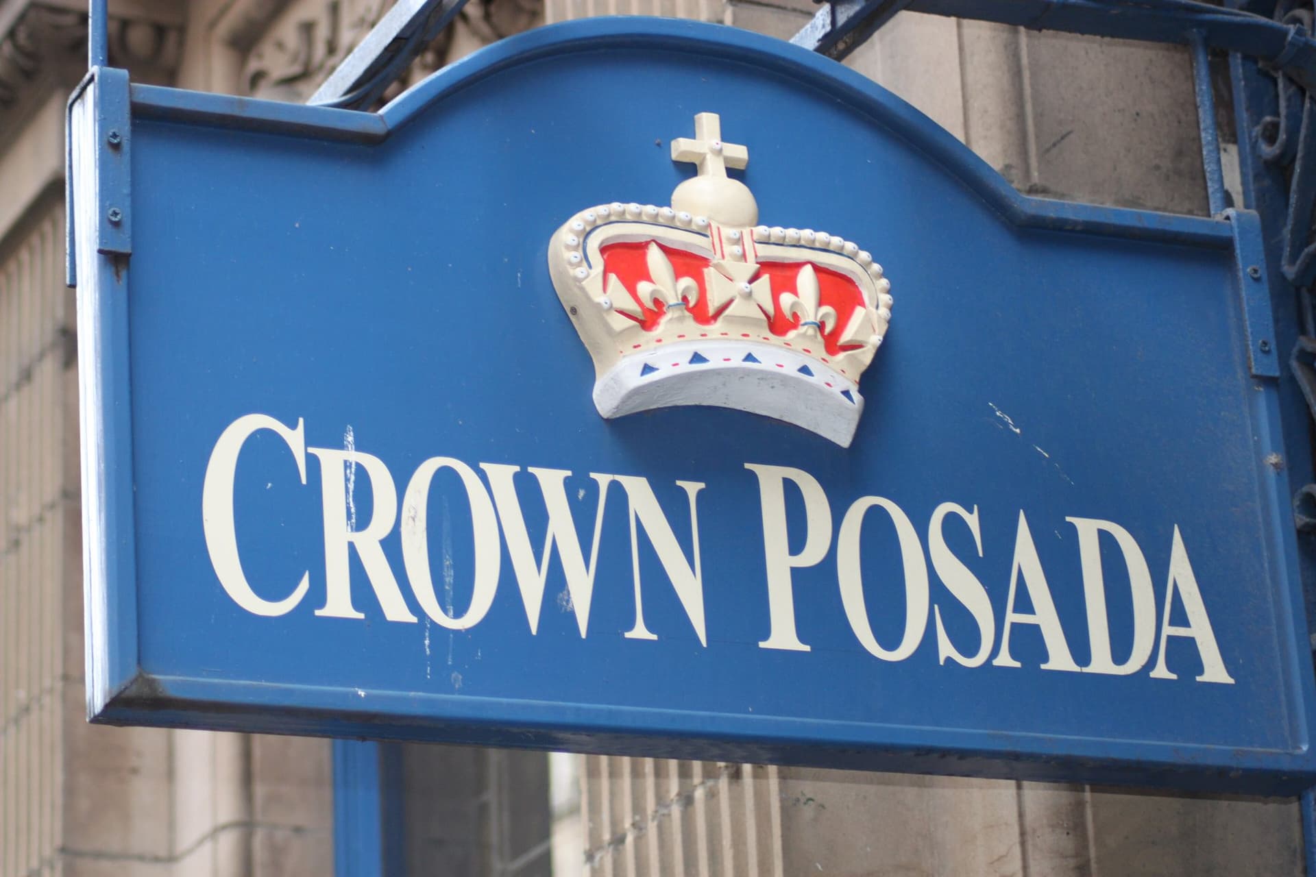 Crown Posada public house (geograph 3363091)